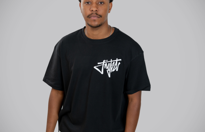  jnglst-black-script-t-shirt-vip-collection 